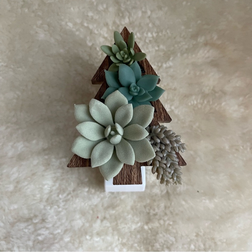 Bath Body Works Succulent Christmas Tree Wallflower Plug